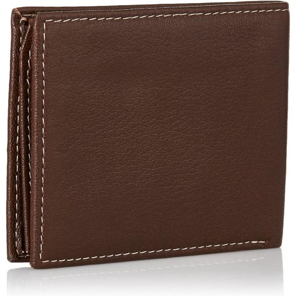 Timberland Men's Leather Wallet with Attached Flip Pocket - Picture 2 of 7